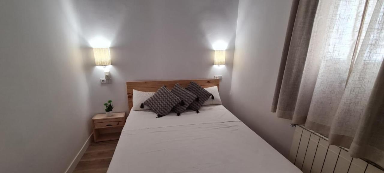 Hostal Andrea Sol Madrid Exteriör bild