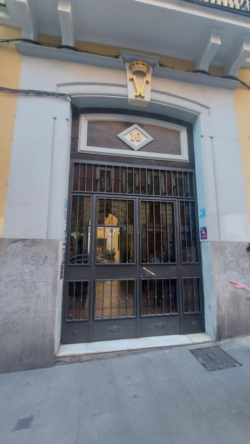 Hostal Andrea Sol Madrid Exteriör bild