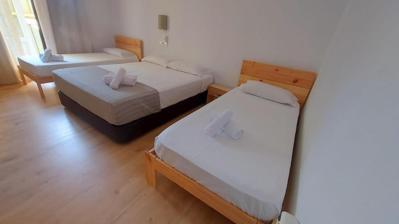 Hostal Andrea Sol Madrid Exteriör bild