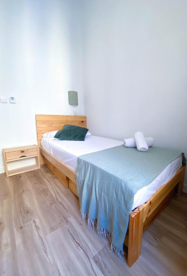 Hostal Andrea Sol Madrid Exteriör bild